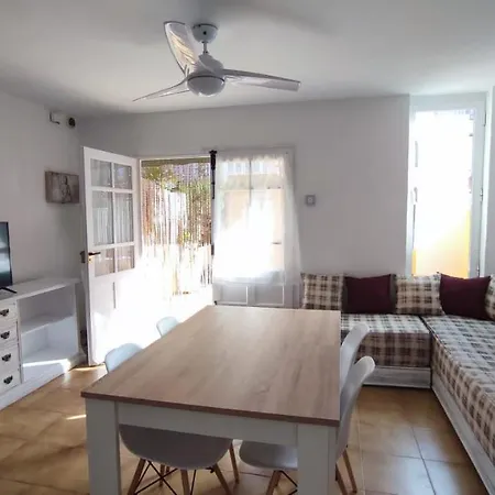 Villaparadisi Holiday home *